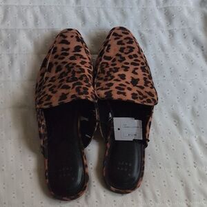 Cheetah print slides size 9 1/2